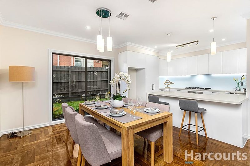 Photo - 6 Harvie Street, Glen Waverley VIC 3150 - Image 3