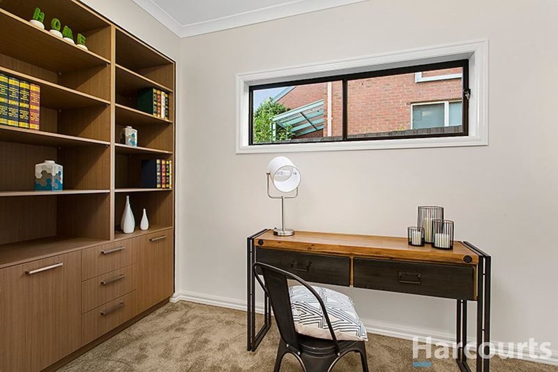 Photo - 6 Harvie Street, Glen Waverley VIC 3150 - Image 6