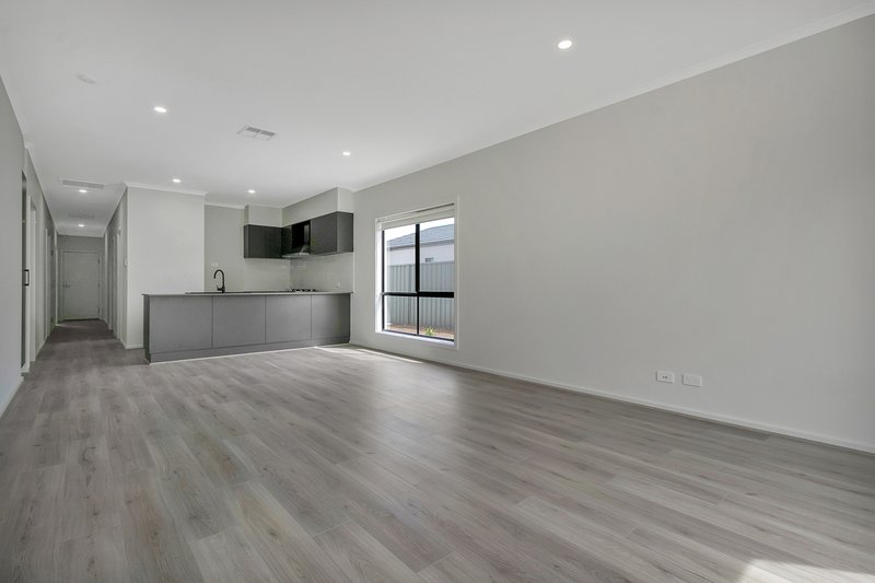 Photo - 6 Hatcher Road, Munno Para Downs SA 5115 - Image 8