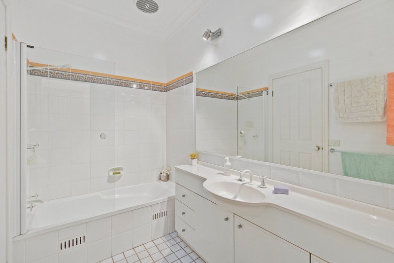 Photo - 6 Havenview Road, Terrigal NSW 2260 - Image 8