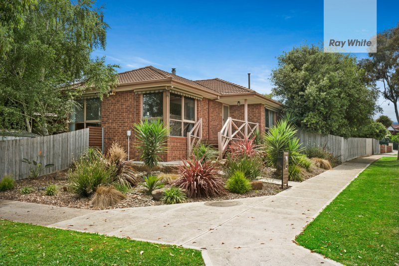 Photo - 6 Hawkes Drive, Mill Park VIC 3082 - Image 2