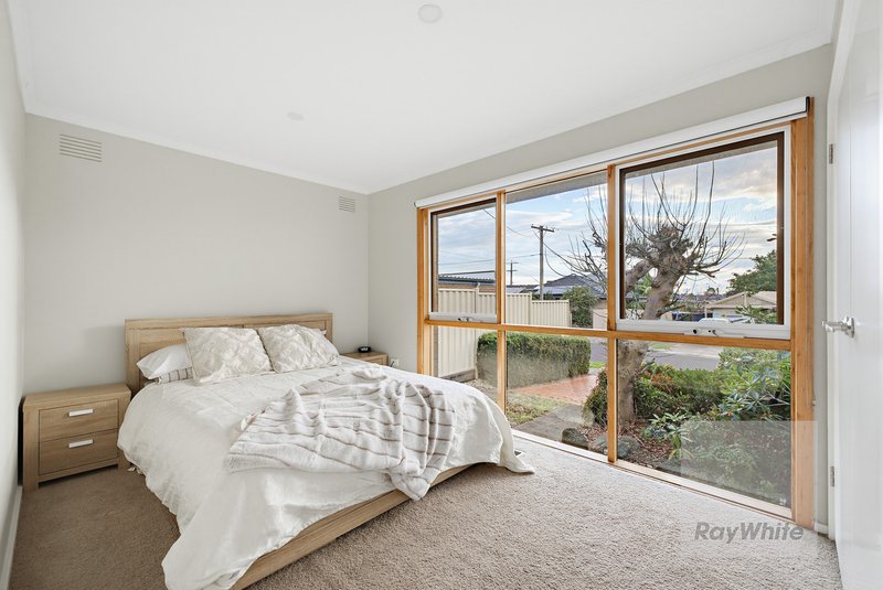 Photo - 6 Hayden Court, Bundoora VIC 3083 - Image 7