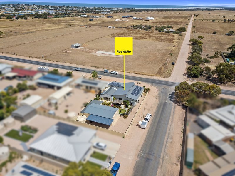 Photo - 6 Haylock Road, Moonta SA 5558 - Image 2