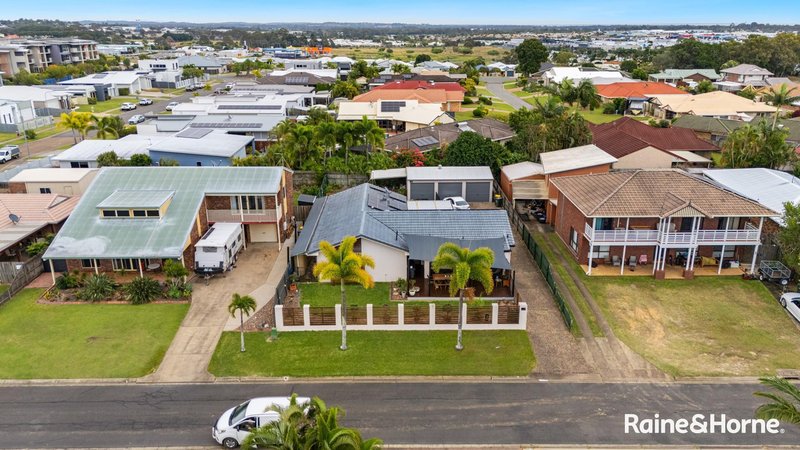 Photo - 6 Hayman Court, Kawungan QLD 4655 - Image 1