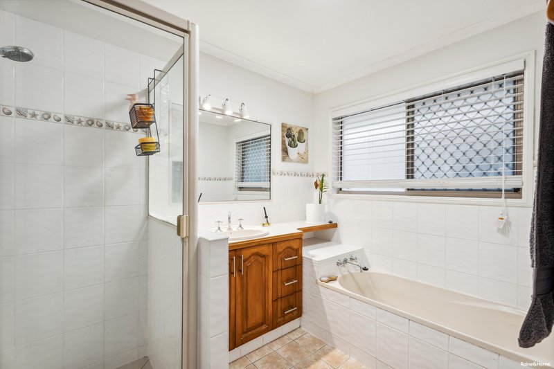 Photo - 6 Hayman Court, Kawungan QLD 4655 - Image 10