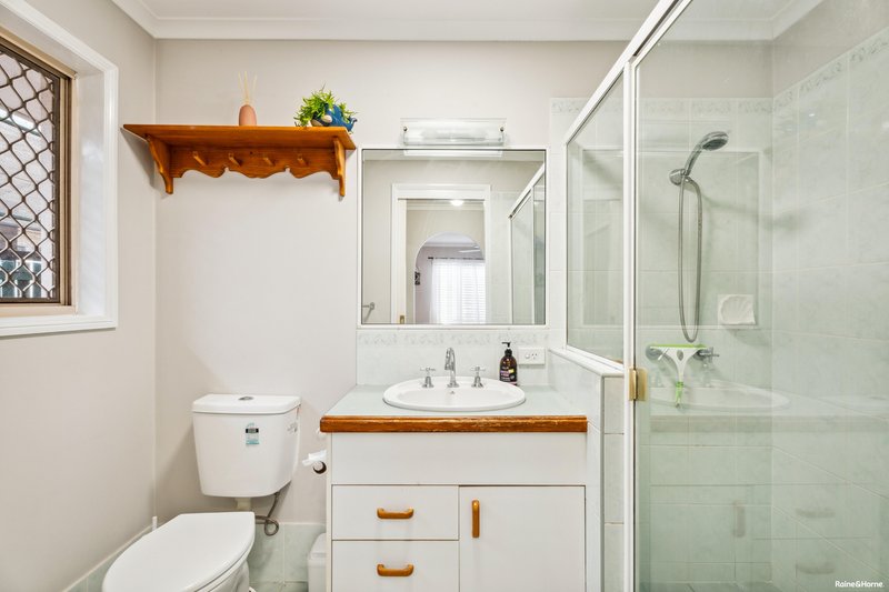 Photo - 6 Hayman Court, Kawungan QLD 4655 - Image 12