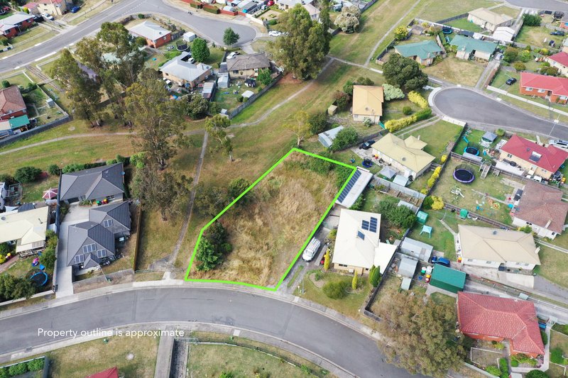 Photo - 6 Hazelwood Parade, Ravenswood TAS 7250 - Image 4