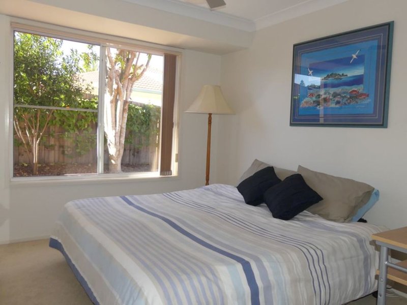 Photo - 6 Headsail Drive, Banksia Beach QLD 4507 - Image 12