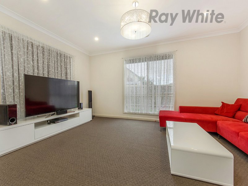 Photo - 6 Heathcliff Avenue, Deer Park VIC 3023 - Image 6