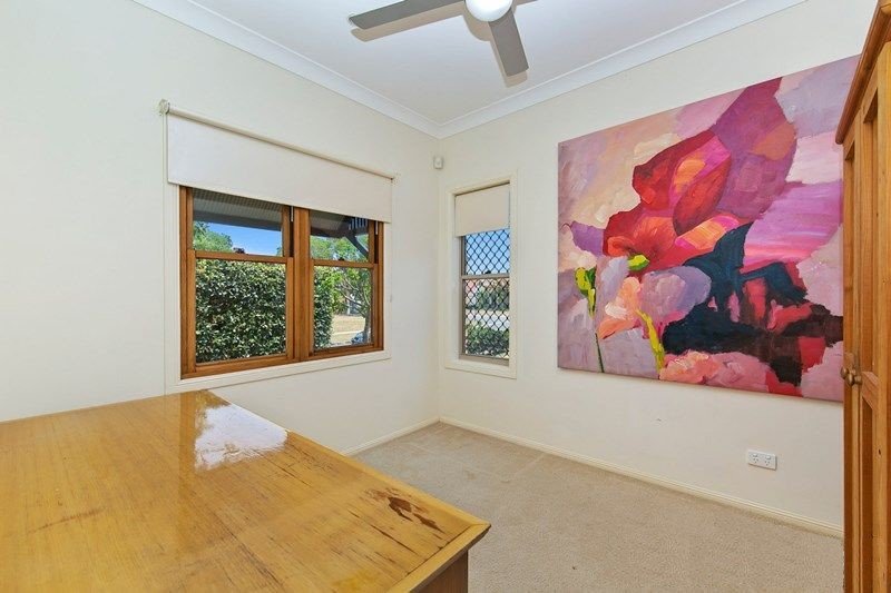 Photo - 6 Heathcote Avenue, North Lakes QLD 4509 - Image 11