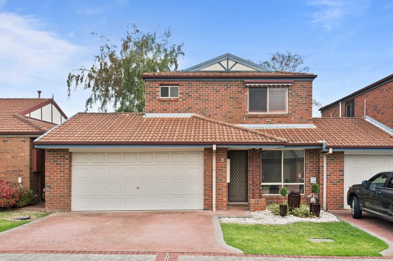 6 Heathcote Drive, Forest Hill VIC 3131