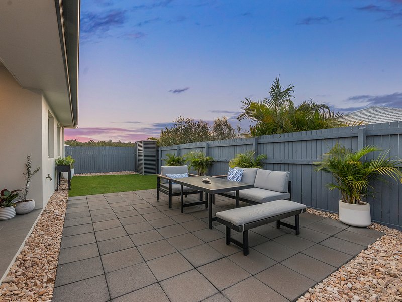 Photo - 6 Heathcote Street, South Ripley QLD 4306 - Image 22