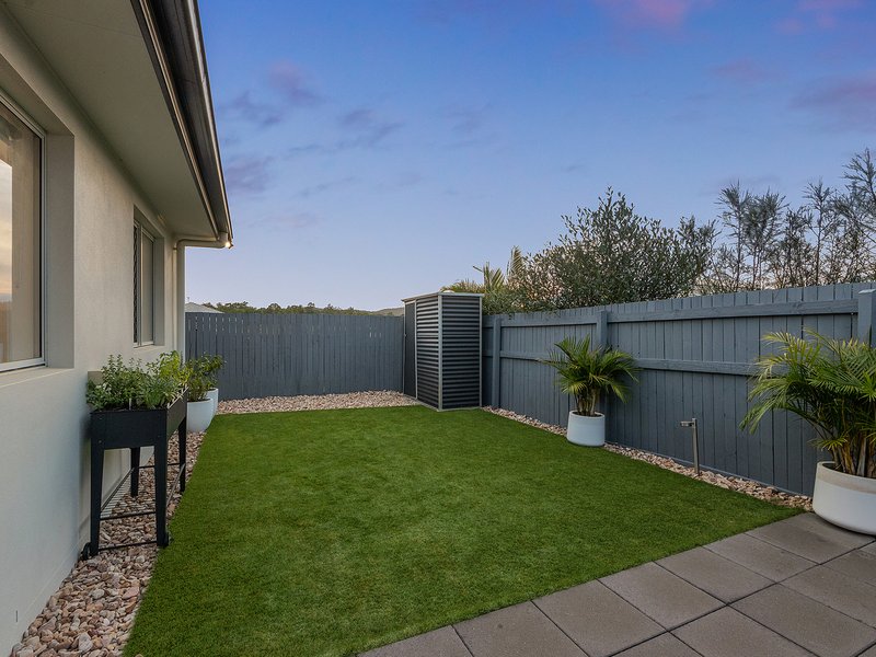 Photo - 6 Heathcote Street, South Ripley QLD 4306 - Image 23