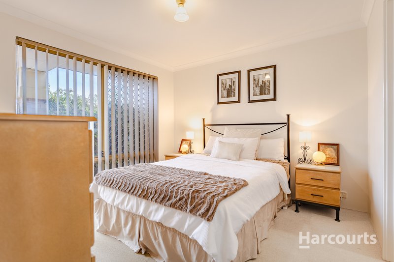 Photo - 6 Hedgeley Way, Canning Vale WA 6155 - Image 4