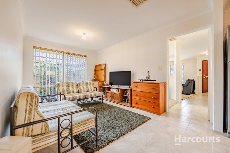 Photo - 6 Hedgeley Way, Canning Vale WA 6155 - Image 5