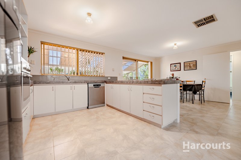 Photo - 6 Hedgeley Way, Canning Vale WA 6155 - Image 7