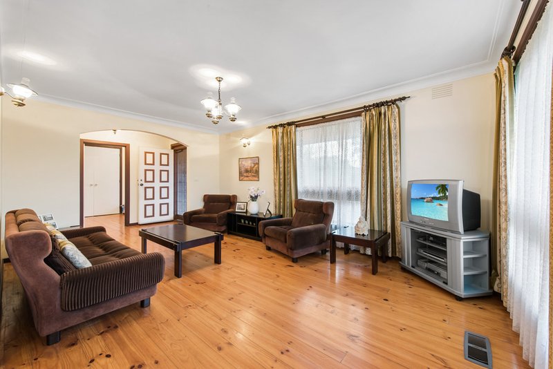 Photo - 6 Hedgerow Court, Albanvale VIC 3021 - Image 3