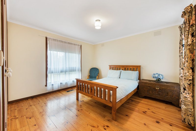 Photo - 6 Hedgerow Court, Albanvale VIC 3021 - Image 6