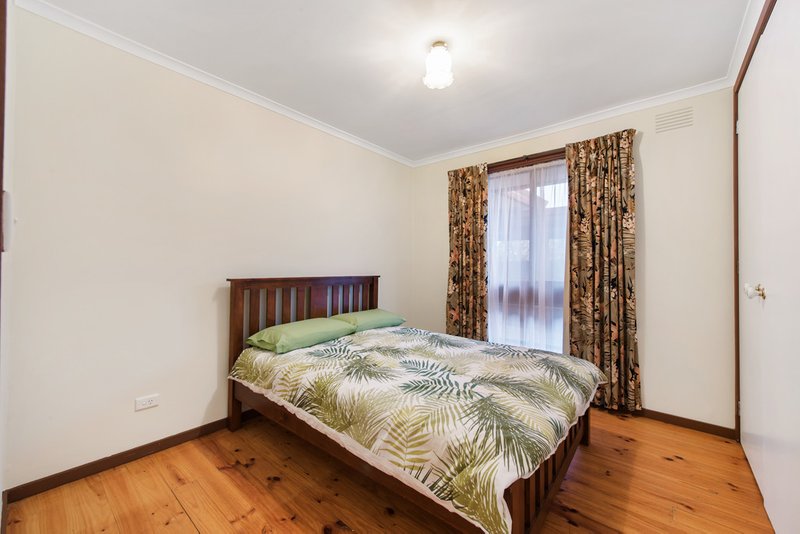 Photo - 6 Hedgerow Court, Albanvale VIC 3021 - Image 11