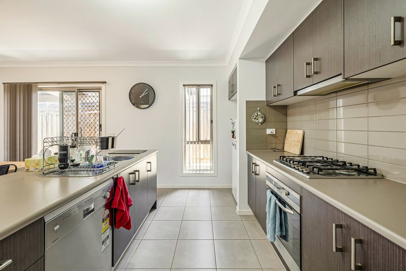 Photo - 6 Hegarty Place, Maddingley VIC 3340 - Image 2