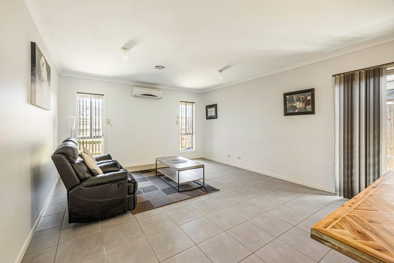 Photo - 6 Hegarty Place, Maddingley VIC 3340 - Image 4