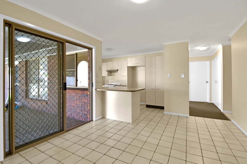 Photo - 6 Helm Crescent, Wurtulla QLD 4575 - Image 7