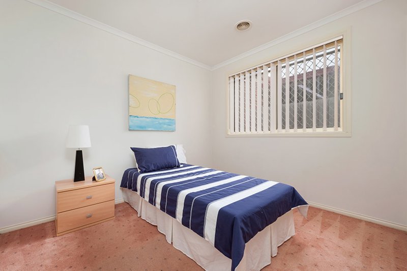 Photo - 6 Hemsworth Court, Roxburgh Park VIC 3064 - Image 8