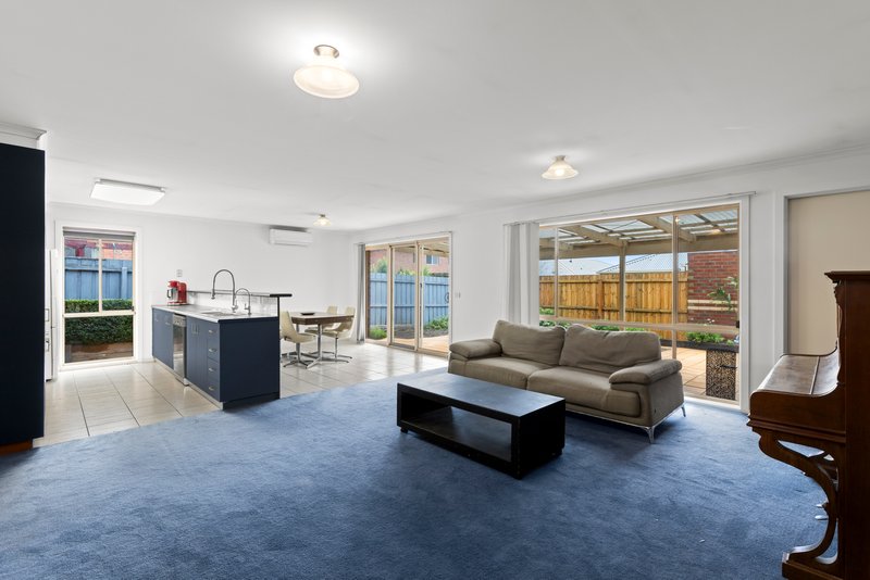 Photo - 6 Hewitt Drive, Grovedale VIC 3216 - Image 5
