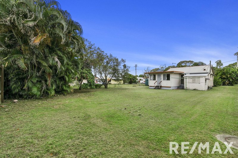 Photo - 6 Hibiscus Street, Urangan QLD 4655 - Image 11