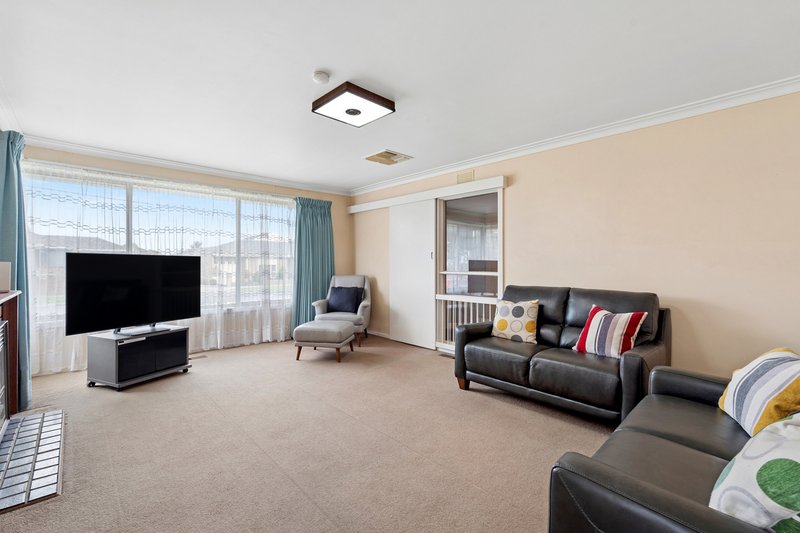 Photo - 6 Hickford Street, Reservoir VIC 3073 - Image 2