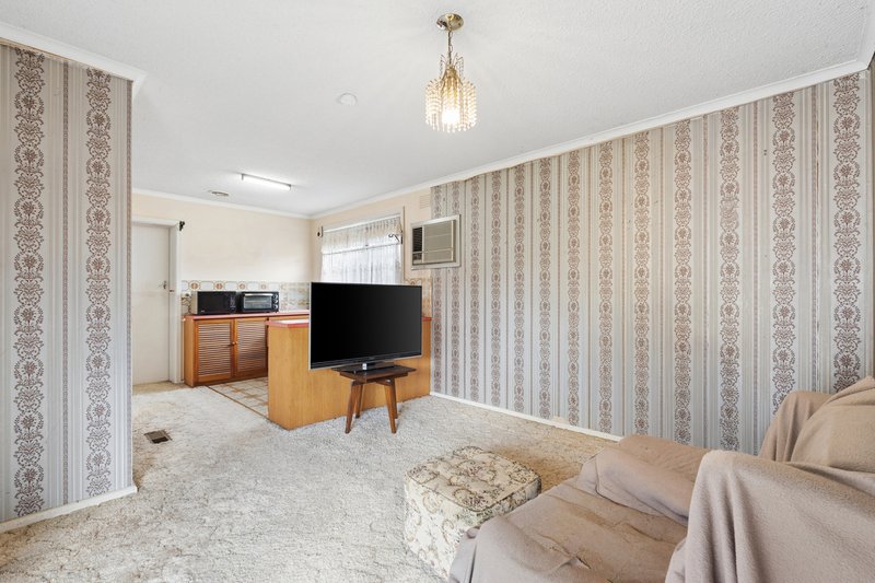 Photo - 6 Hickford Street, Reservoir VIC 3073 - Image 7