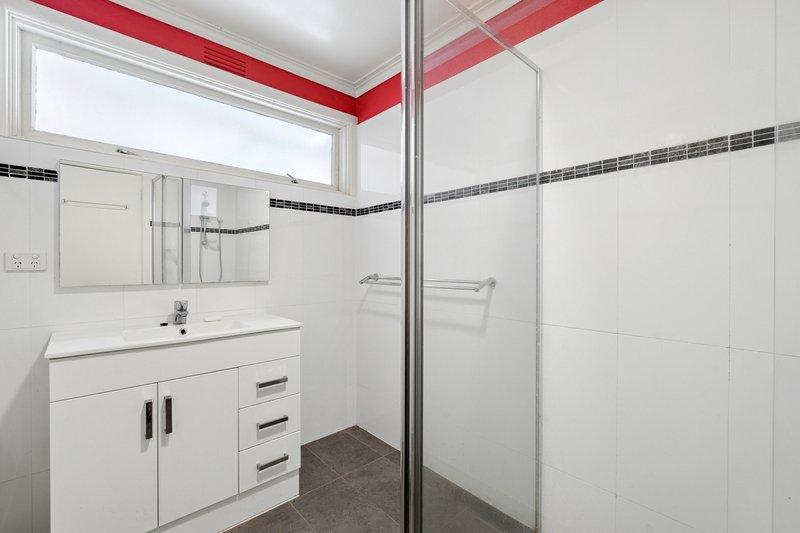 Photo - 6 Hickford Street, Reservoir VIC 3073 - Image 12