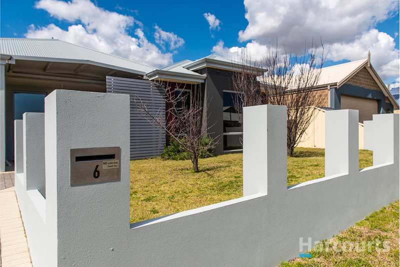 Photo - 6 Hidcote Way, Pearsall WA 6065 - Image 3