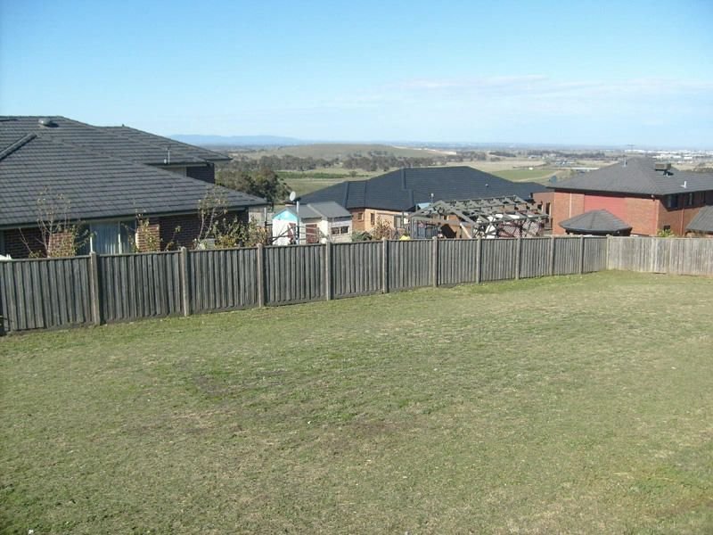 Photo - 6 High View Place, Craigieburn VIC 3064 - Image 3