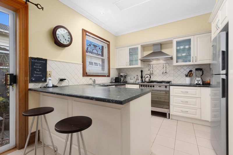 Photo - 6 Higham Street, Cheltenham VIC 3192 - Image 4