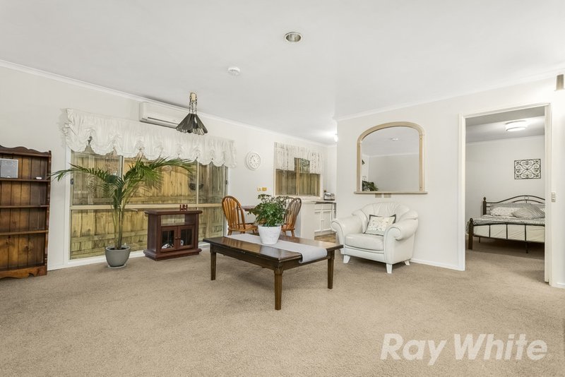 Photo - 6 Highview Grove, Burwood East VIC 3151 - Image 8