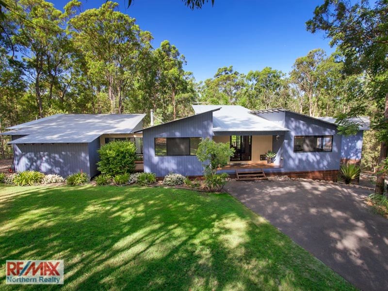 6 Hill Grove Close, Eatons Hill QLD 4037