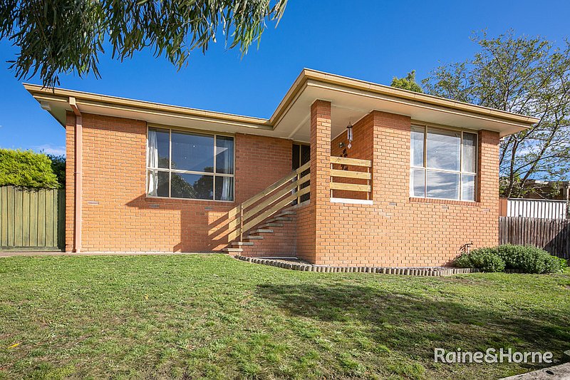 Photo - 6 Hill Grove, Sunbury VIC 3429 - Image 14