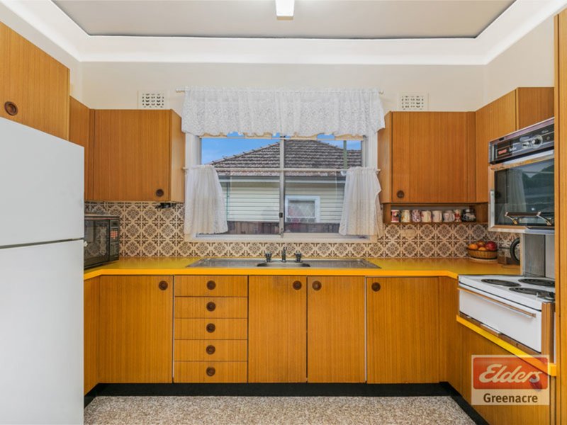 Photo - 6 Hillcrest Avenue, Greenacre NSW 2190 - Image 3