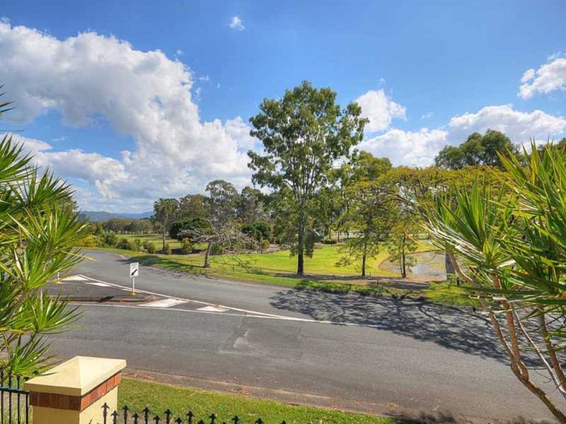 Photo - 6 Hillsborough Cl , Robina QLD 4226 - Image 14