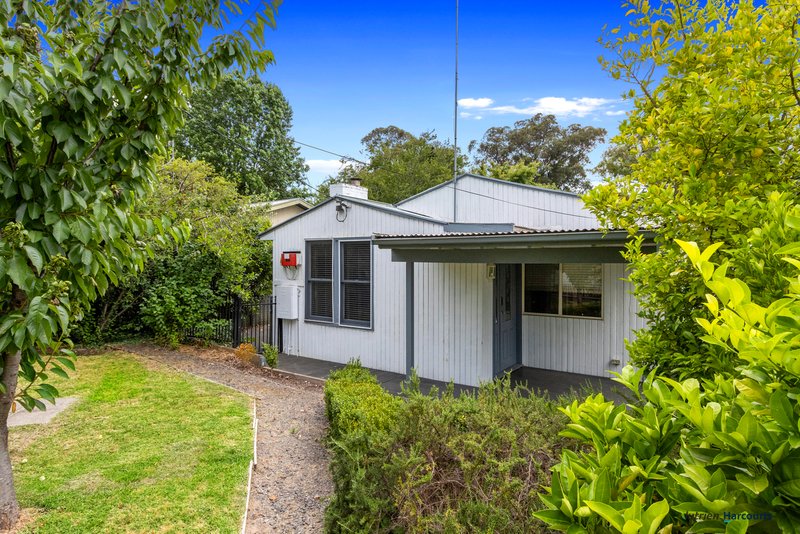 Photo - 6 Hillside Avenue, Eildon VIC 3713 - Image 2