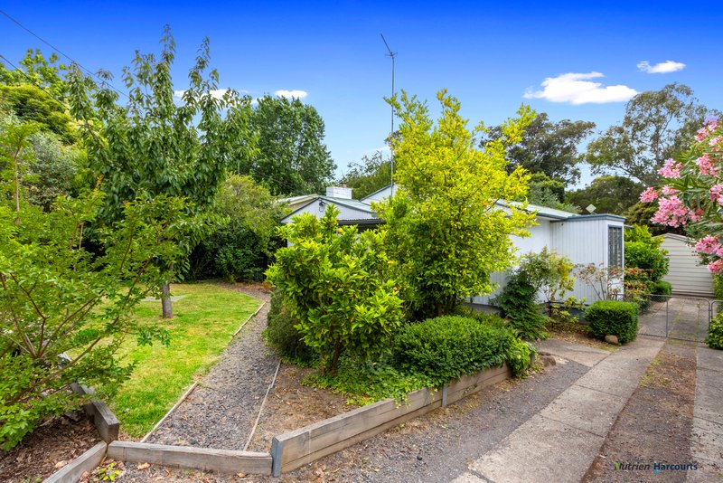 Photo - 6 Hillside Avenue, Eildon VIC 3713 - Image 3