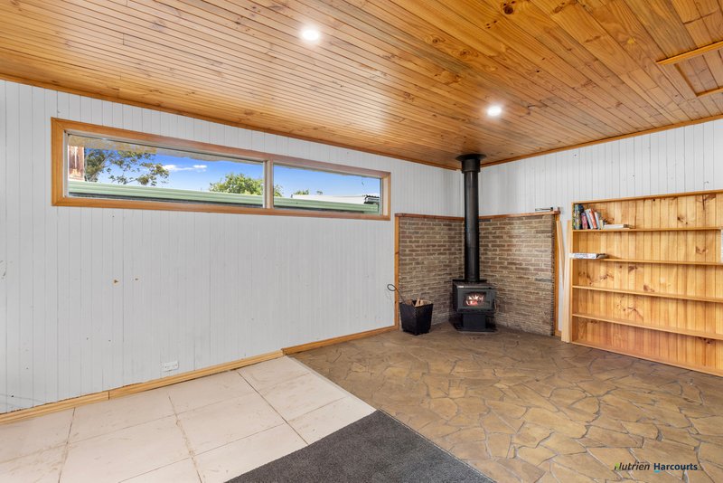 Photo - 6 Hillside Avenue, Eildon VIC 3713 - Image 17