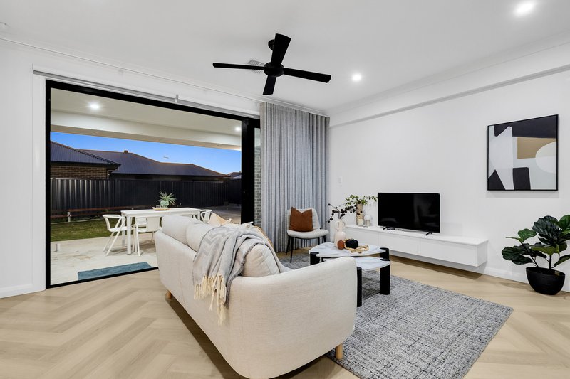 Photo - 6 Hillsview Boulevard, Angle Vale SA 5117 - Image 10