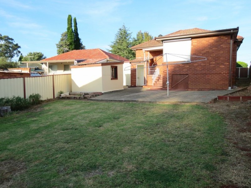 Photo - 6 Hilltop Avenue, Blacktown NSW 2148 - Image 7