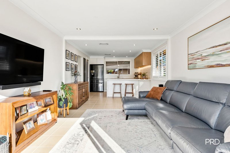 Photo - 6 Hobby Close, South Penrith NSW 2750 - Image 4