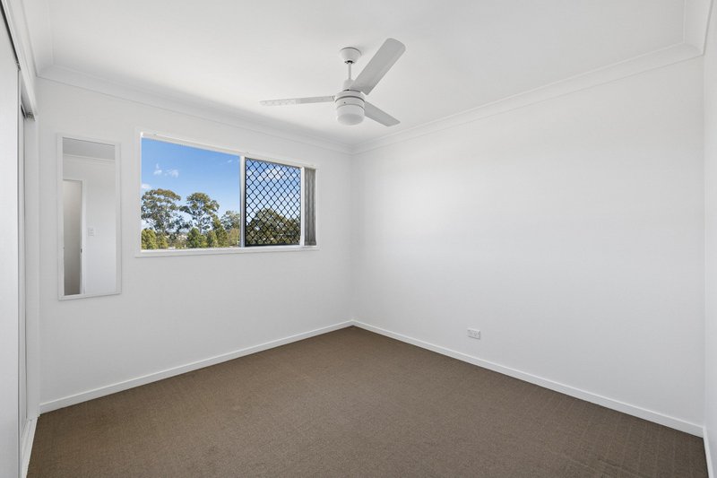 Photo - 6 Hoffmann Way, Bundamba QLD 4304 - Image 11