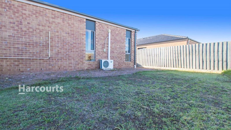 Photo - 6 Hollybrook St , Melton South VIC 3338 - Image 10