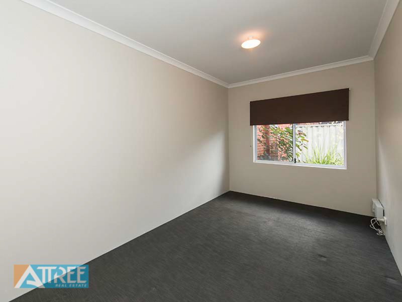 Photo - 6 Holywell Street, Piara Waters WA 6112 - Image 8