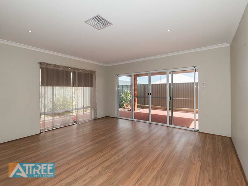 Photo - 6 Holywell Street, Piara Waters WA 6112 - Image 12